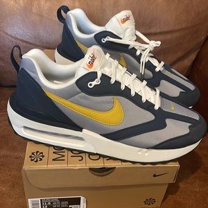 NIB Nike AirMax Dawn Particle Grey / Dark Citron sz 11.5